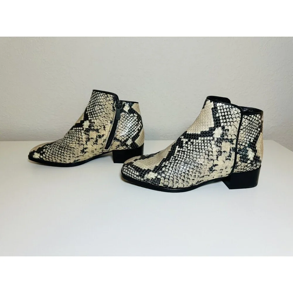 Aquatalia‎ Fuoco Cream Black Snake Print Leather Ankle Booties Women's 5.5